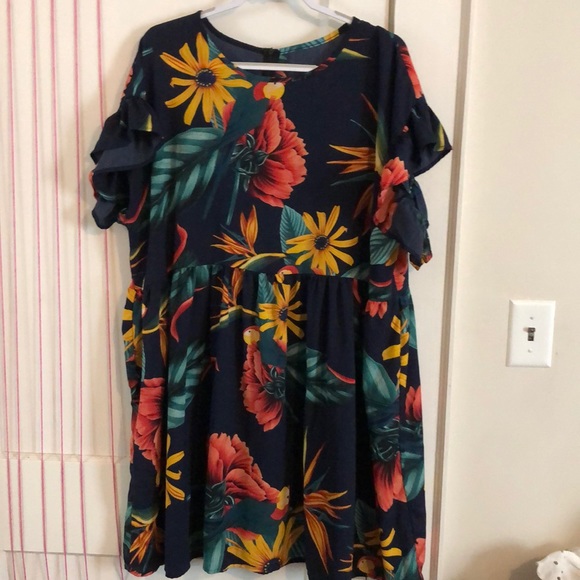 Dress - Picture 2 of 2